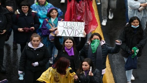 Ecuador registra más de 120 feminicidios
