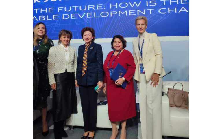 Embajadora de Nicaragua en sesión Mujeres Líderes e Innovadoras en Moscú