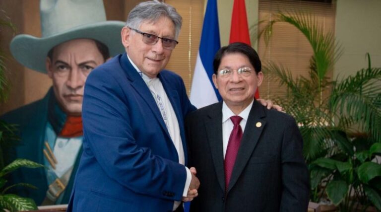 Gobierno de Nicaragua envía saludo al Embajador de Bolivia, Palmiro León Soria