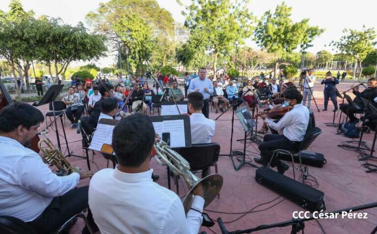 Gobierno celebra inauguración de Escuela de Orquestas y Coros Estudiantiles