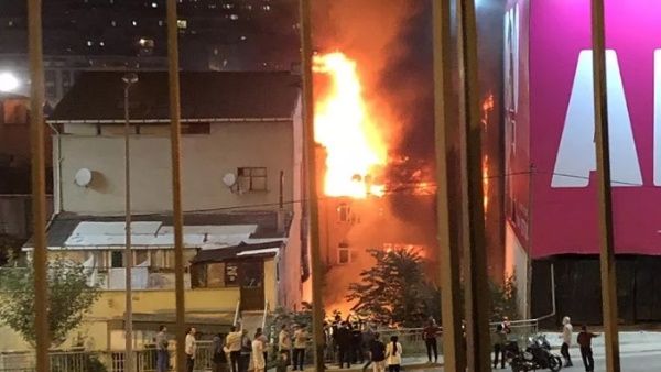 Fallecen tres personas durante explosión en Estambul