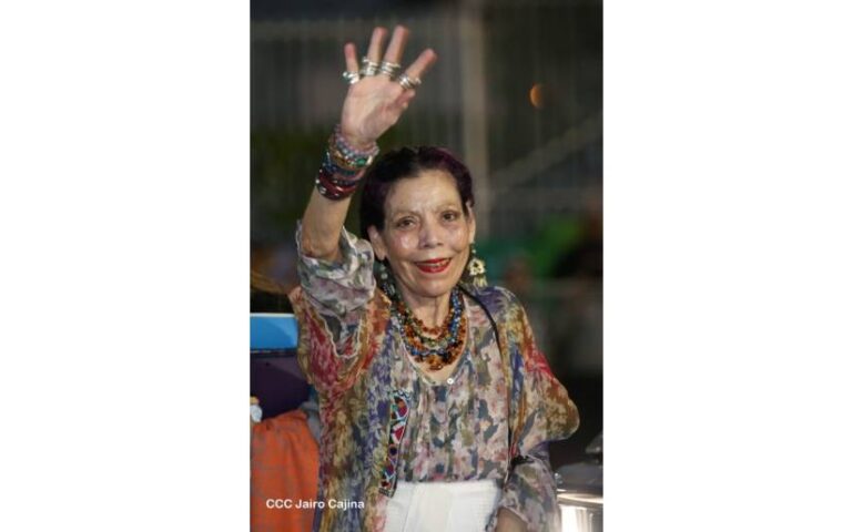 Compañera Rosario Murillo en Multinoticias (05-10-22)