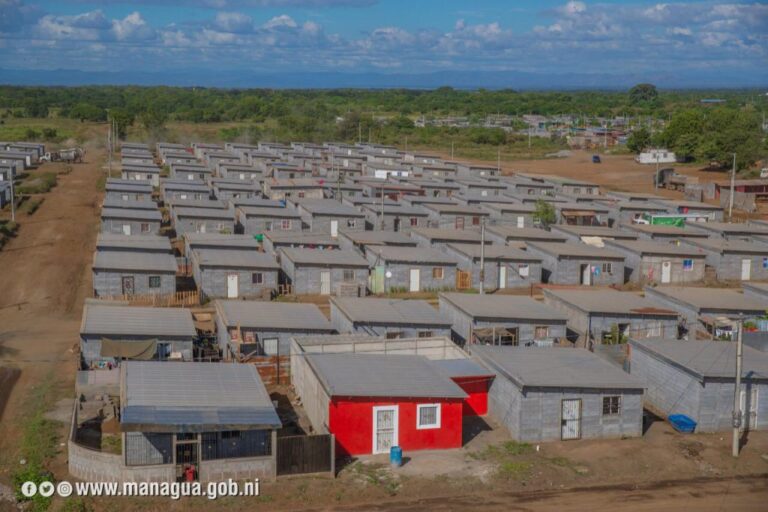 Anuncian entrega de cuatro mil viviendas en más de 60 municipios del país