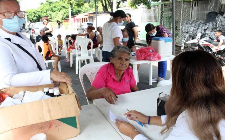 Mega Feria en Medicina Interna atenderá a 4 mil protagonistas