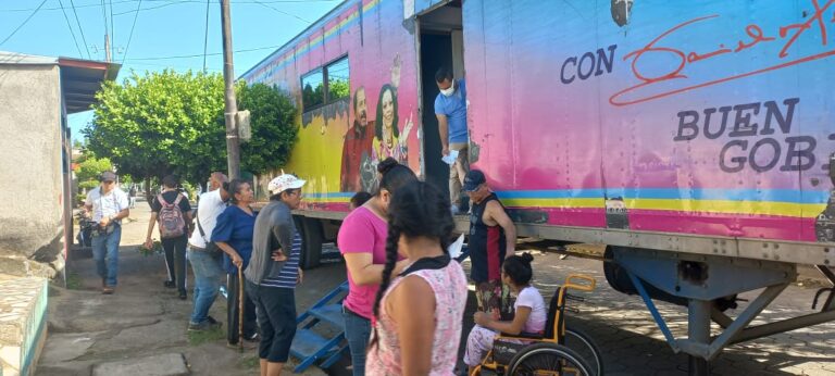 43 mil familias serán atendidas en clínicas móviles