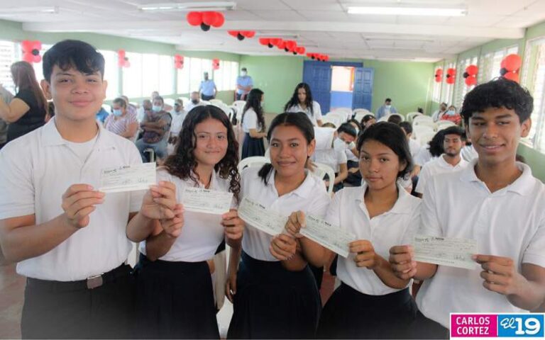 Inicia entrega de Bono a bachilleres 2022
