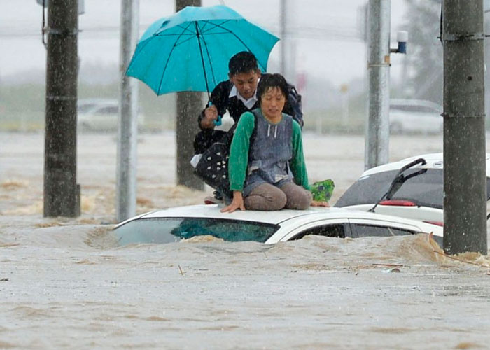 Piden a 200 mil habitantes de Japón evacuar debido a fuertes lluvias