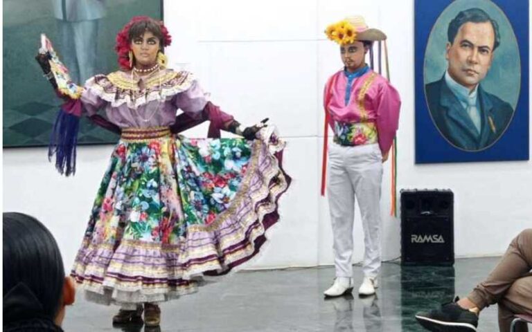 Imparten clase magistral del Baila de Negras