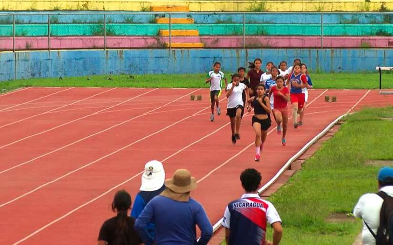 Inician los Juegos Nacionales Intermedios en Ajedrez y Atletismo