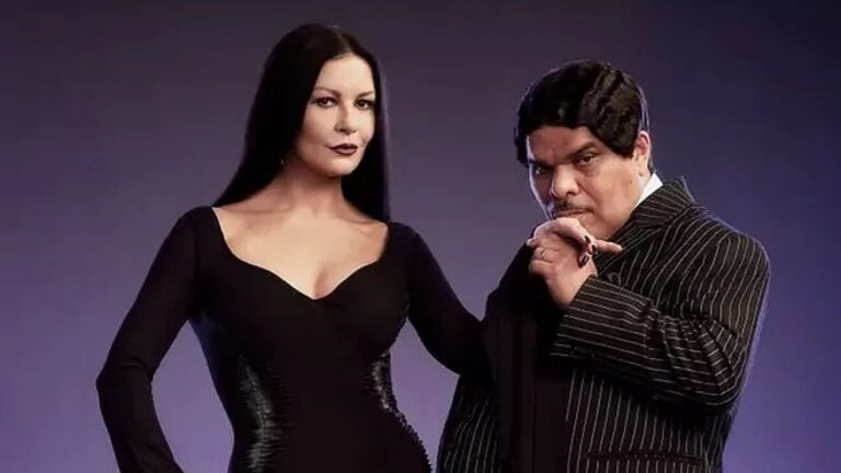 <strong>Zeta Jones le encantaría volver a hacer morticia</strong>