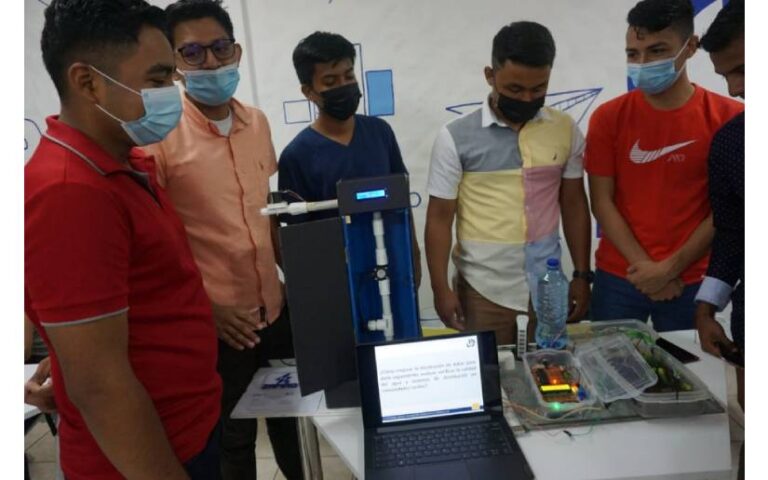 Jóvenes innovan en tecnologías digitales para sistemas de riego