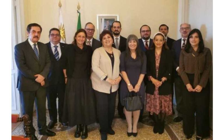 Embajador de Nicaragua en Italia con el nuevo Director del Instituto Cervantes de Roma