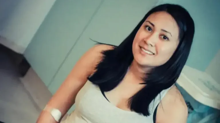 Mujer tiene orgasmo durante el trabajo de parto