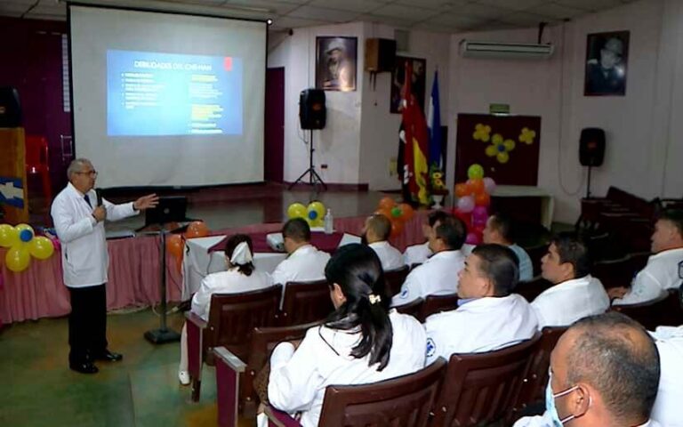 Realizan encuentro para la prevención de infecciones en servicios de Endoscopía
