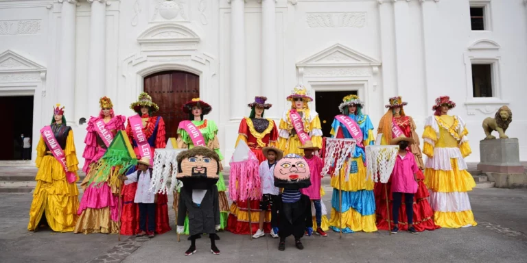 Inicia en León la temporada de las Gigantonas