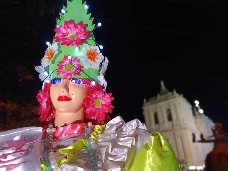 Realizan Concurso de las Gigantonas en León