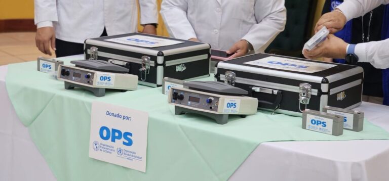 OPS entrega al MINSA dispositivos de termoterapia para combatir lepra de montaña