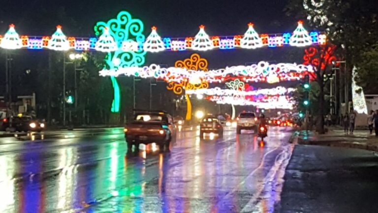 Avanza instalación de las “Luces de Navidad”