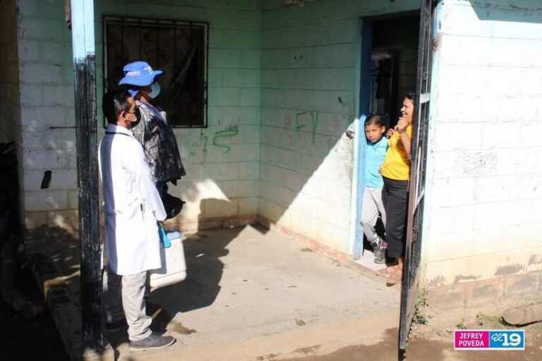 MINSA desarrolla jornada de vacunación en el barrio Santo Domingo