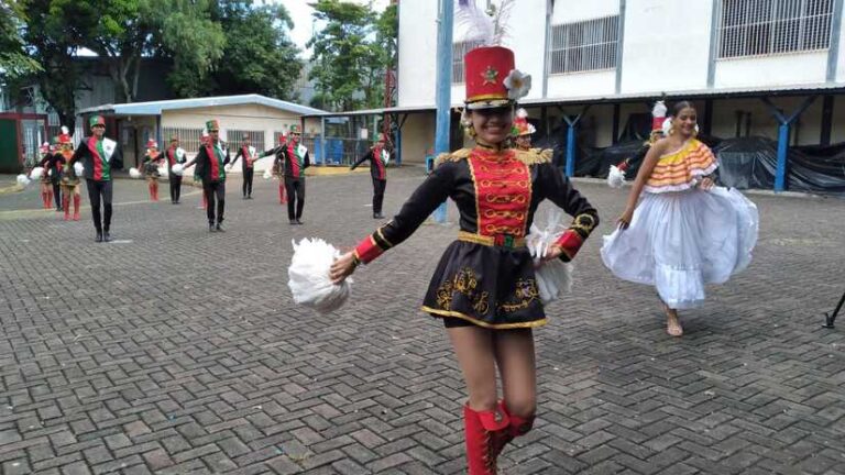 Instituto Ramírez Goyena festeja éxito en matrícula escolar para curso lectivo 2023