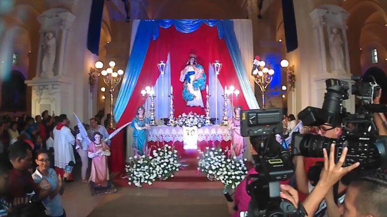 Rosario, destaca celebración a la Madre María en León