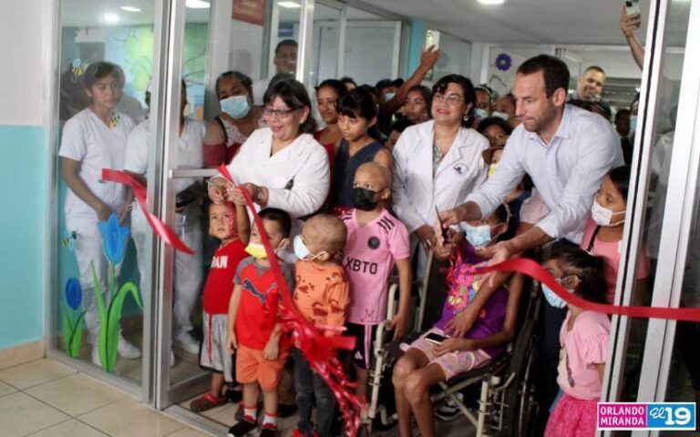 Pacientes inauguran remodelación del área de Hemato-Oncología del Hospital “La Mascota”