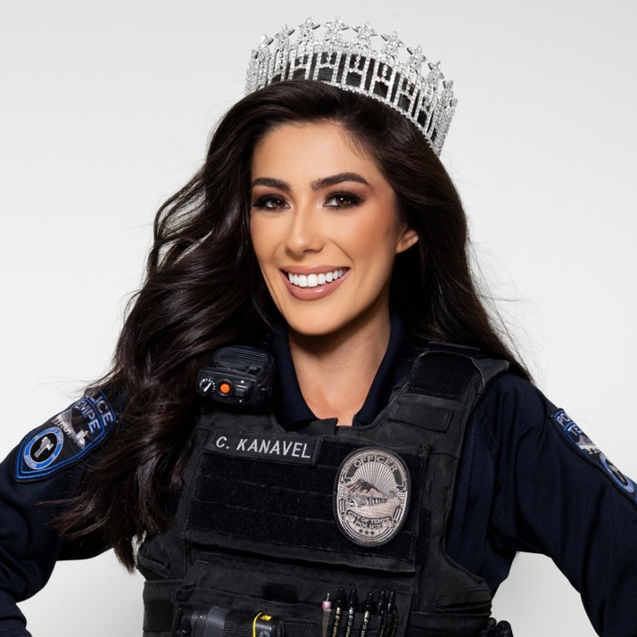 ¿La nueva reina de Estados Unidos tendrá placa y corona?