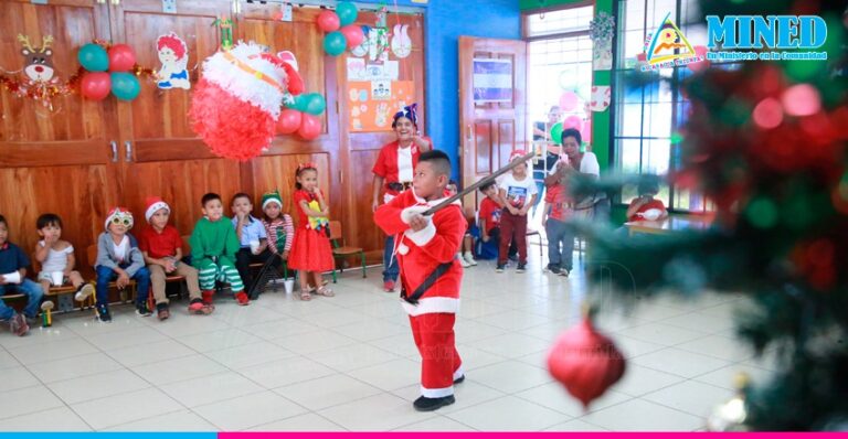 Estudiantes del Colegio Público República de Cuba realizan exitoso cierre de año