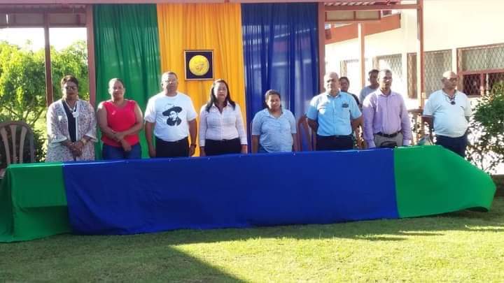 CNU entrega becas a estudiantes del Caribe Norte