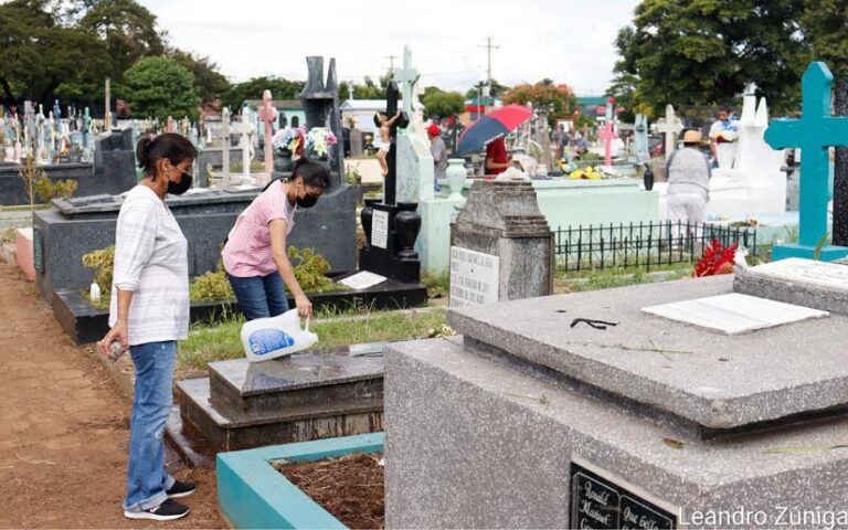 Envían un abrazo a las familias nicaragüenses este 02 de noviembre