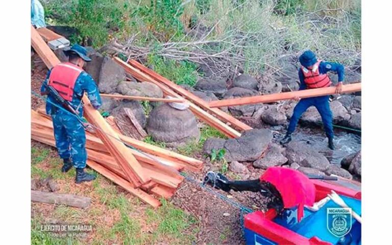 Destacamento Naval de Aguas Interiores realizó ocupación de madera y búsqueda, salvamento y rescate