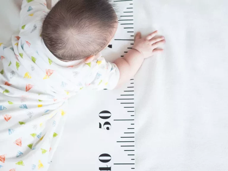 Nacen primeras niñas concebidas por un robot