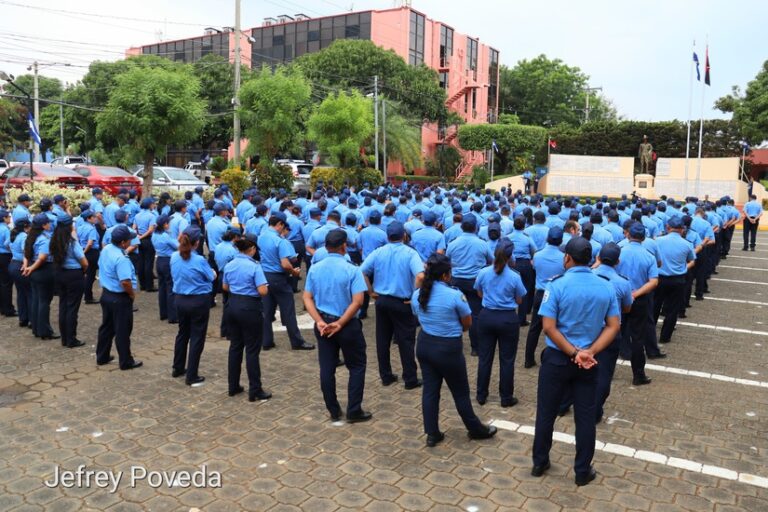 Policía Nacional realiza actos para conmemorar el Día de la Dignidad Nacional