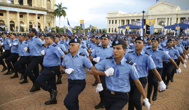 Policía ascenderá a 33 oficiales al grado de Comisionados Generales