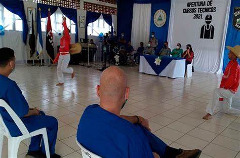 Privados de libertad de Granada inician cursos técnicos