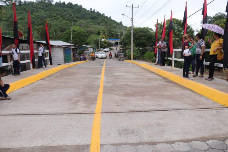 Inauguran puente vehicular en Siuna