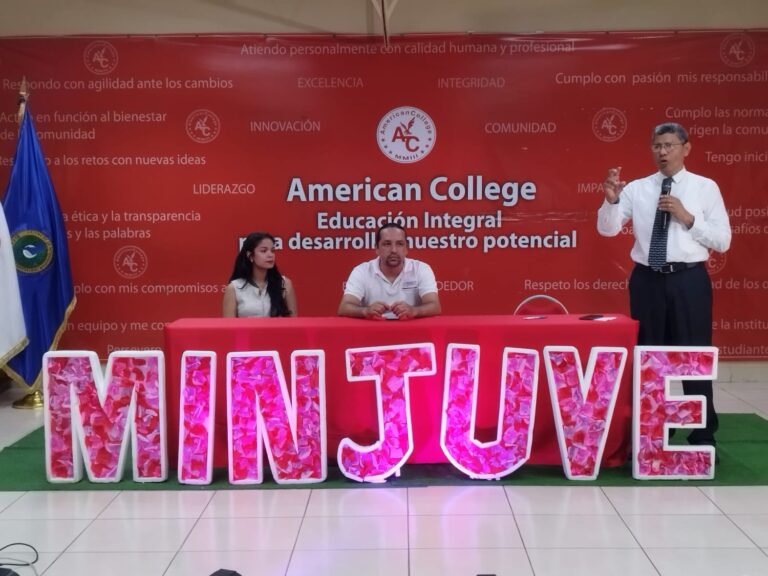 Realizan lanzamiento del Concurso Universitario de Ensayos Históricos