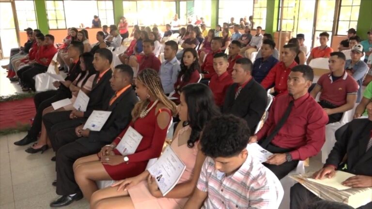 Un total de 16 mil docentes se gradúan de INATEC