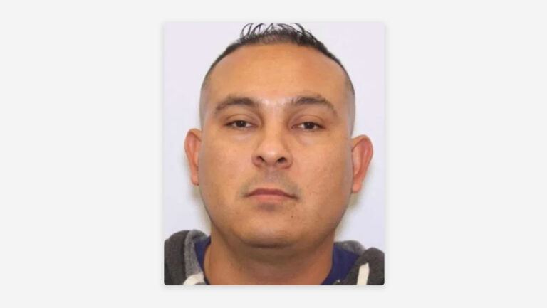 Condenan a pastor por abuso sexual a una mujer en EEUU