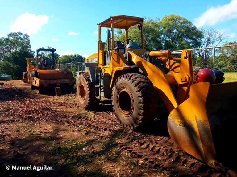 Inicia construcción de graderías del Estadio municipal de futbol de El Rosario