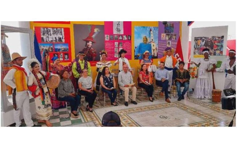 Lanzan el Concurso de Pinturas “Nuestros Huipiles”