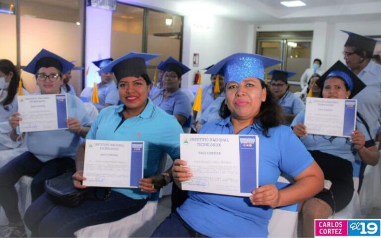 Realizan primera promoción de cocineras de hospitales públicos