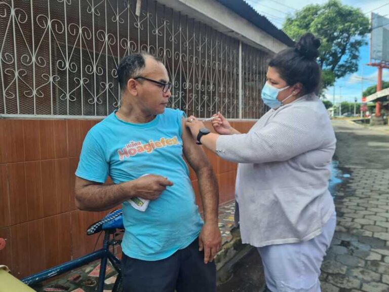 El 92% de los nicaragüenses han completado su esquema de vacunación