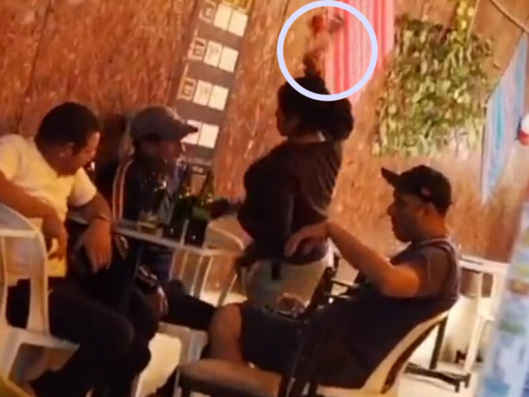 Agarra a botellazos a su esposo porque se fue a tomar con sus amigos