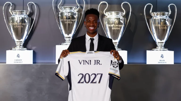 Vinicius renueva su contrato con el Real Madrid