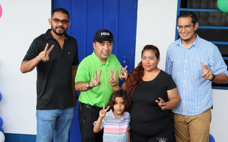 Entregan vivienda en el barrio&nbsp;Bosque Sur