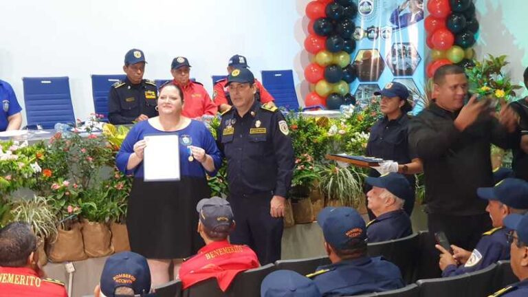 Celebran XXX Aniversario de la Asociación Civil Cuerpo de Bomberos Voluntarios