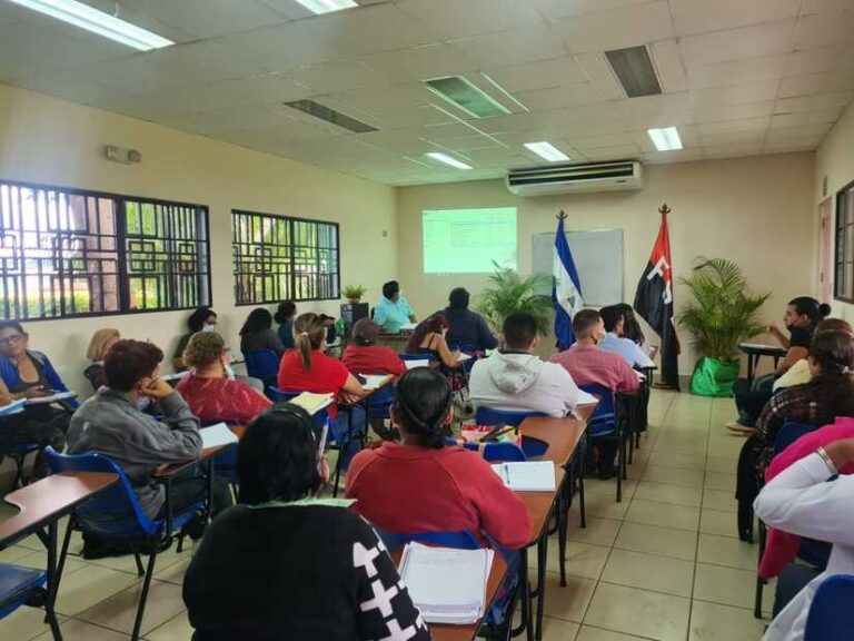 Promueven autocuido de personas con VIH