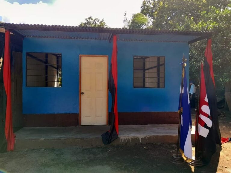 Entregan cinco viviendas en la Isla de Ometepe