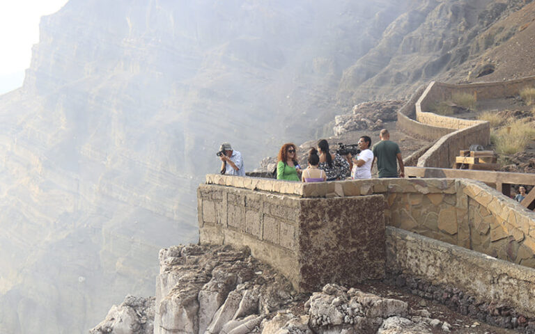 Celebran Carnaval Ambiental en el Volcán Masaya